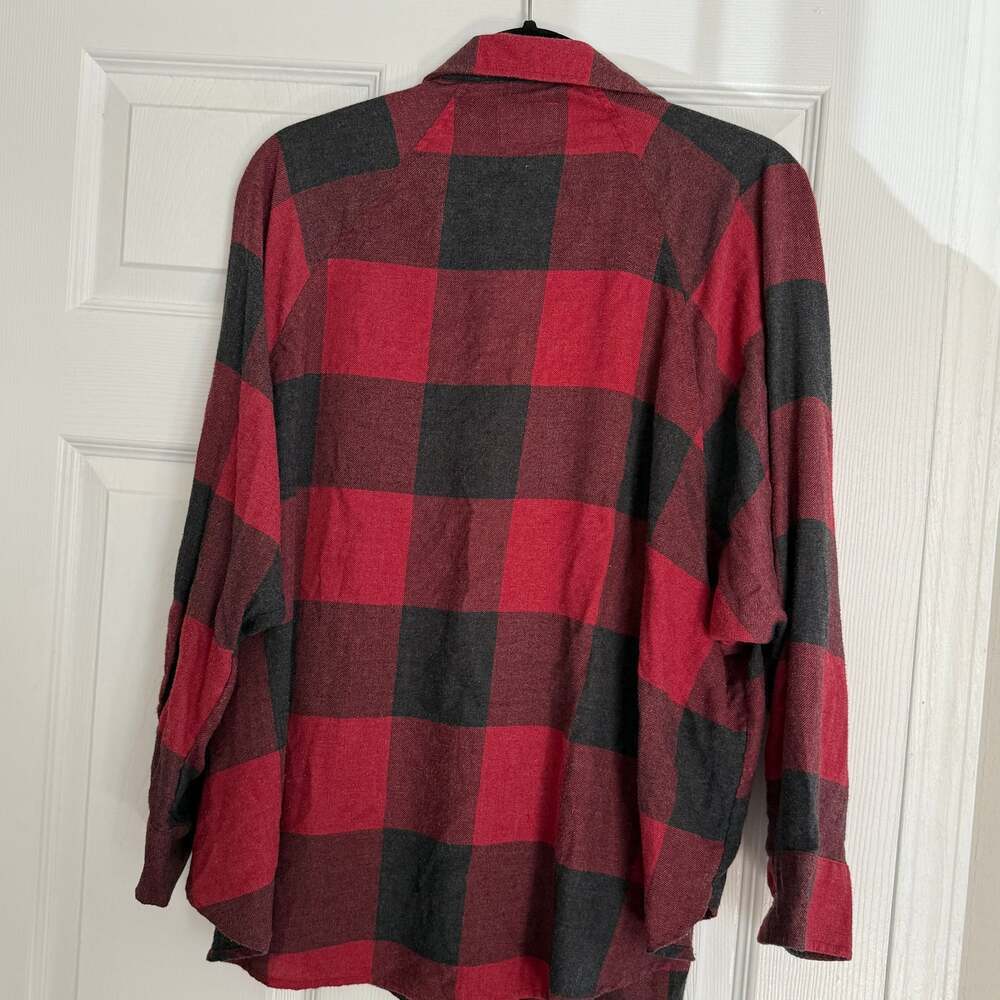 American Eagle Red and Black Buffalo Plaid Flannel Button-Down Shirt Medium - Picture 4 of 5